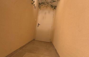 L'Alcôve Secrète Suite médiévale avec Spa - Foto 15