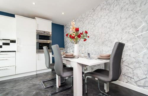 2 Bedroom House-Free Parking - Photo 6