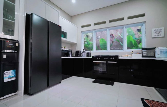 A&T House - Sukabumi - Photo 6