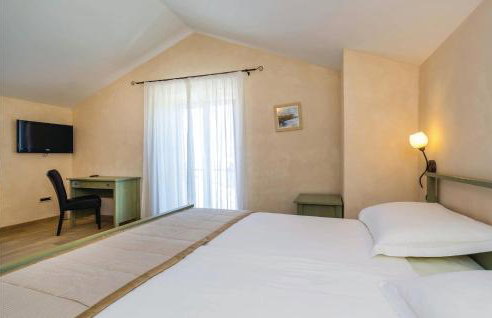 4 Bedroom Beautiful Home In Turcic - Foto 27