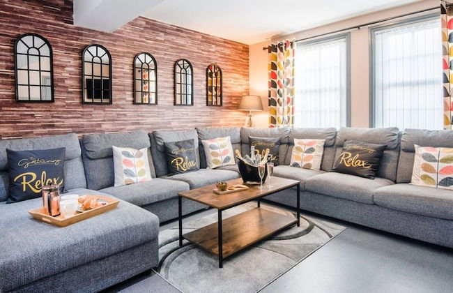 The Gathering Chester 2 Sleeps 14 Very Close to City Centre - Photo 35