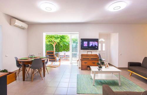 VILLA PROVENCE-SPA&BBQ CENTRE AU CALME- JARDIN - TERRASSES - Foto 11