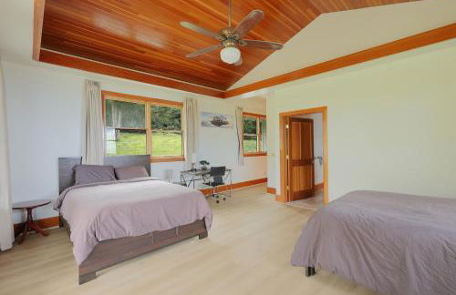 Luxury Oceanview Estate - Photo 29