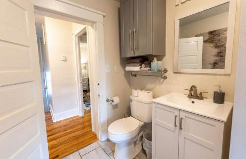 Cozy 2 BDRM Vacation Rental - 1 Mile to Dtwn Rapid City - Foto 12