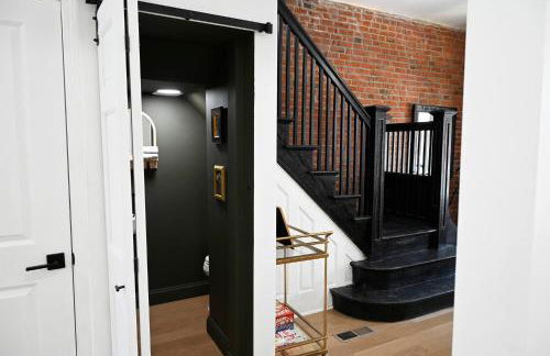 St. Louis Luxury Home 3BR/3.5BA Near Everything - Foto 9