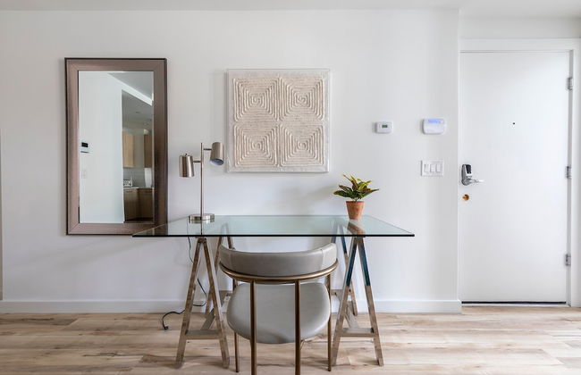 Sun-drenched 3BR Loft With Outdoor Space Near NYC - Foto 10