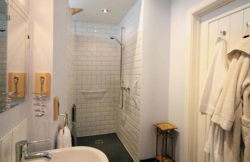 Mugwell Barn - Photo 6