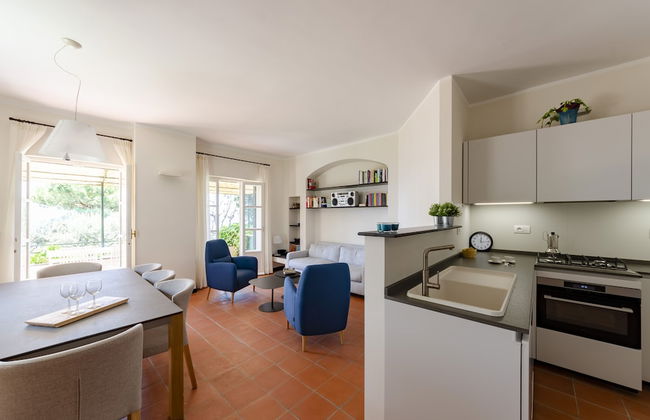 JOIVY Villa W/Superb View And Private Garden In Mulinetti - Photo 14