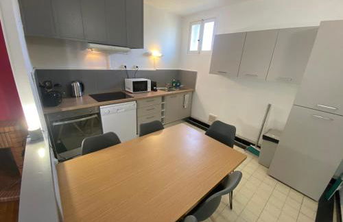 Fabuleux T3 climatisé de 85 m2, situé au calme avec grand parking gratuit privé ,Fibre wifi - Foto 7