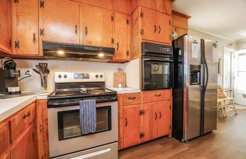 Spacious Home with Waterfront View-Welcome Pets - Foto 34