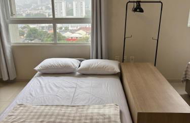 Studio completo no centro com garagem coberta e vista - Foto 16