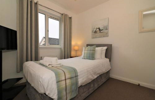 Signature - Angus House Glasgow - Photo 18