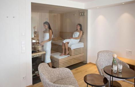 Villa Grüntaler by Hotel Schönblick - Photo 4