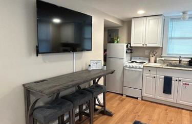 Cute and Cozy Apt Near Historic Downtown Sanford - Foto 13