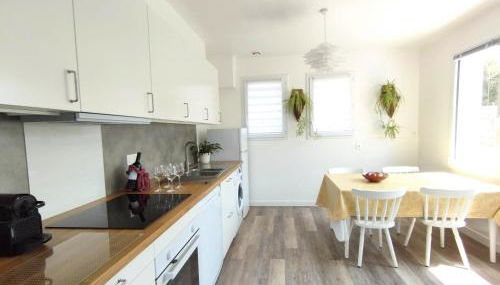 Maison 2 Chambres en Bord de Mer-Jardin & Animaux Acceptes, 400m de la Plage - Foto 5, stove, dishwasher, toaster