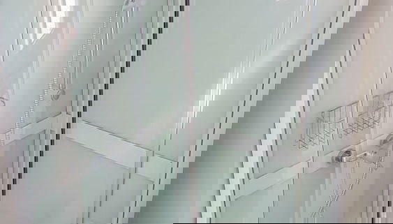 Ducha del cuarto de baño