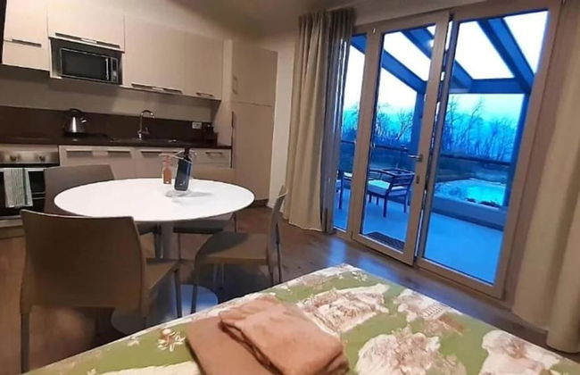 Apartment in Iseo With Pool - Photo 7