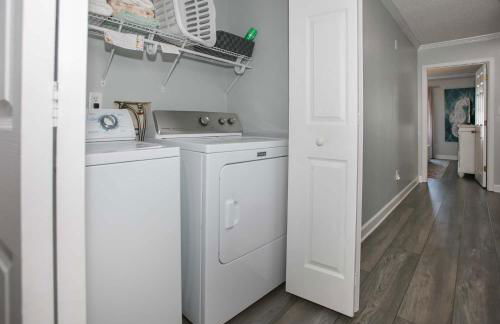 Sea Oats H205 by ALBVR - Come fall in love with this beautiful condo with some of the best views in the complex! - Foto 30