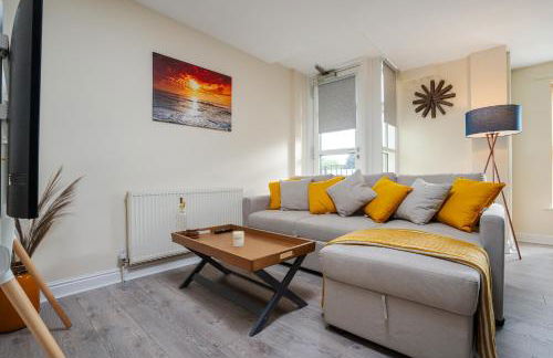 Brimmond Homes - nr to Univ, Hospitals, o2 Apollo, PLAB & 7 mins to City Centre - Stylish, Modern & Secure 2 Bed, 2 Bath Apt with Allocated Free Parking - Foto 21