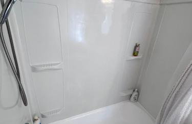 1 min walk to The Inn-Entire Colonial 3BR House with tub & Fast WiFi - Foto 4