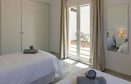 Bright Chalet with Swimming Pool and Close to Sea - Photo 29