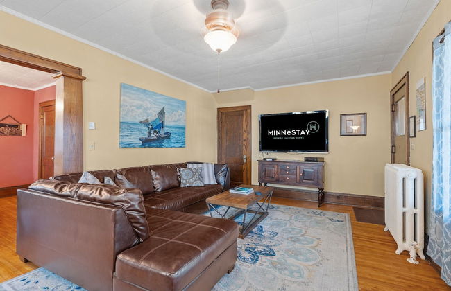 Uptown Urban Living - Photo 14