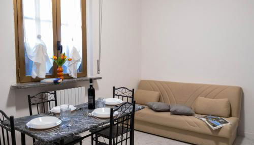 HUMANITAS-FORUM, Casa Accogliente con Parcheggi Gratis - Photo 2