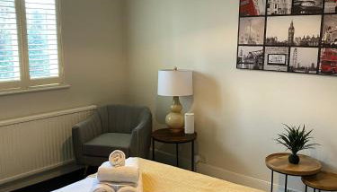 NEW LISTING! - Cosy 1Bd Nestled in Teddington - Foto 3