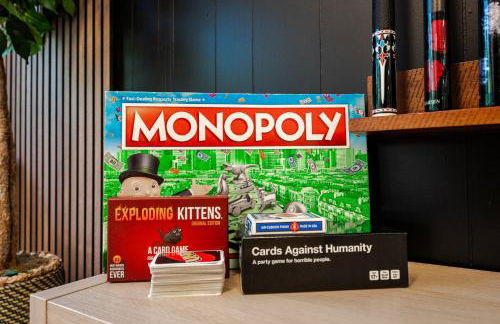 Elegant Retreat w/ Game room in Heart of OC - Foto 29