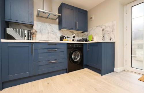 Perfect Booking 2 Bed Home in Merthyr Tydfil - Photo 10