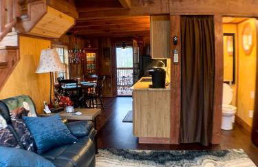 Magical Tree House Experience with a Private Hot Tub in Shenandoah Valley, Virginia - Foto 4