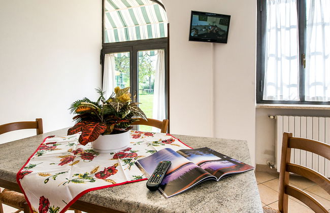 2 bedroom Apartment in Bardolino with swimming pool and garden - Photo 7