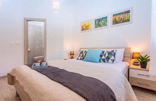 VILLA SKURA private heated pool 32m2, summer kitchen, 4 bedrooms, garden - Photo 23