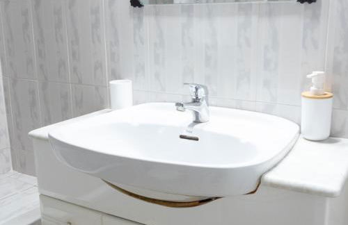 Apartamento céntrico a segunda línea de playa - Foto 19