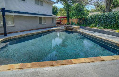 Entire Cozy Getaway with Pool - Foto 36