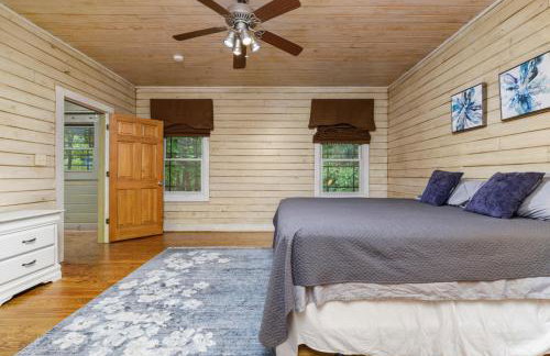 The Wagon Wheel Cabin Hot Tub Sleeps 10 Spacious - Foto 24