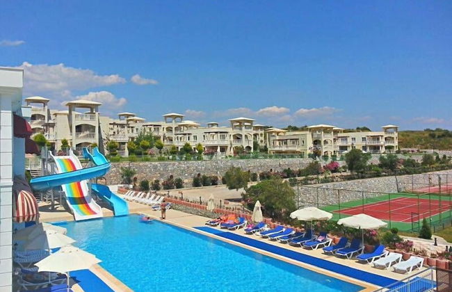 1 Bedroom Apartment Lake View 8 by Likya Global - Photo 13