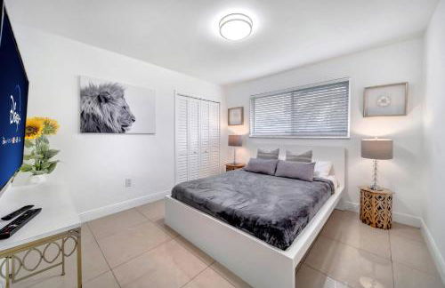 Two Neighboring Villas in The Heart of Miami - Foto 25