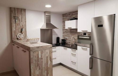 NEW! Modern apartment right on the beach! - Foto 13