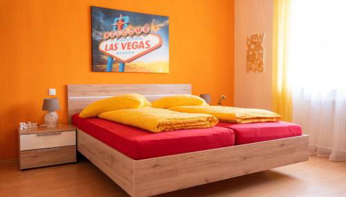 Fewo Art City-Studio Kassel 2, groß, modern, citynah, 3 Schlafzimmer, 2 Bäder, kostenfreie Parkplätze, 2 Süd-Balkons, Herkulesblick - Foto 4