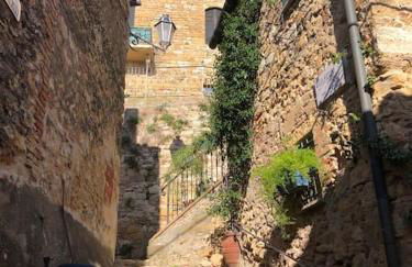 In piazza Casale Marittimo - Foto 19