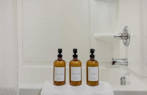 Stylish Getaway near Downtown Raleigh & Coastal Credit Music Park - Foto 13