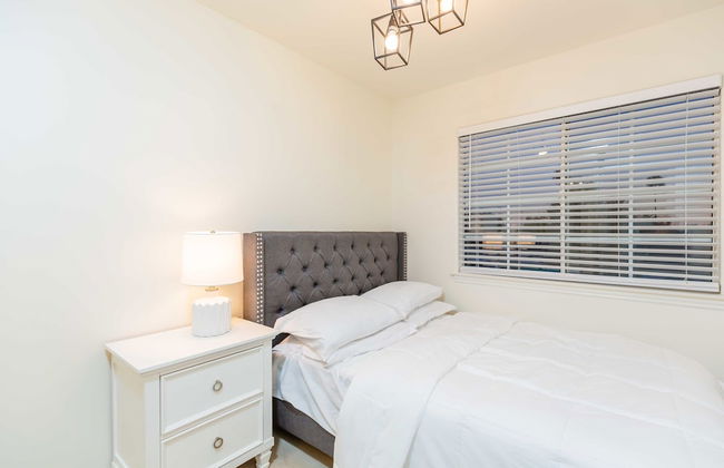 Elegant Pasadena Retreat Prime Comfort Awaits - Foto 21