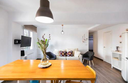 AkomodaT en apartamento luminoso junto al paseo de la ría - Foto 13