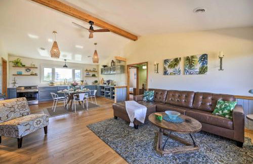 Walk to Bay and Boat Launch Beach House in Avon - Foto 3