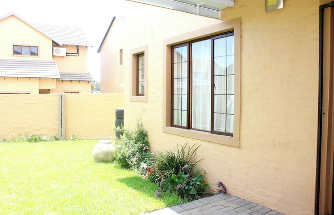 Cozy 3 Bed Duplex ,sleeps 6 With Double Bathroom - Photo 26