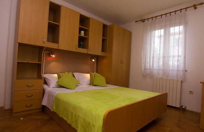 Refined and Timeless Krk Apartment With Terrace - Photo 1