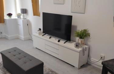 Modern 2 bed house sleeps 6 - Photo 26