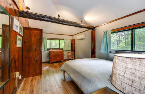 Walk to Barretts Park Wooded Cabin with Grill! - Foto 12