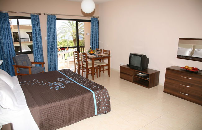 Anna Hotel Apartments - Photo 16